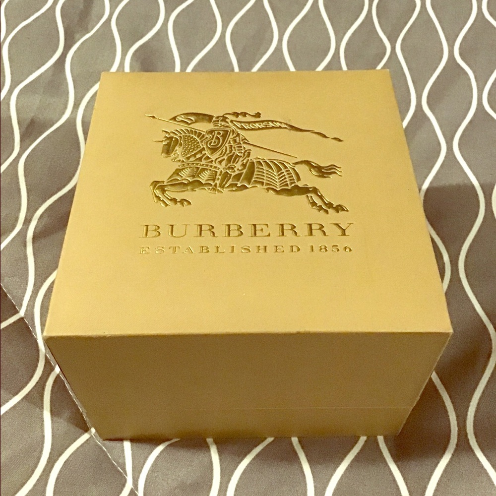 Burberry
Brown Swiss Made Women's Leather Watch